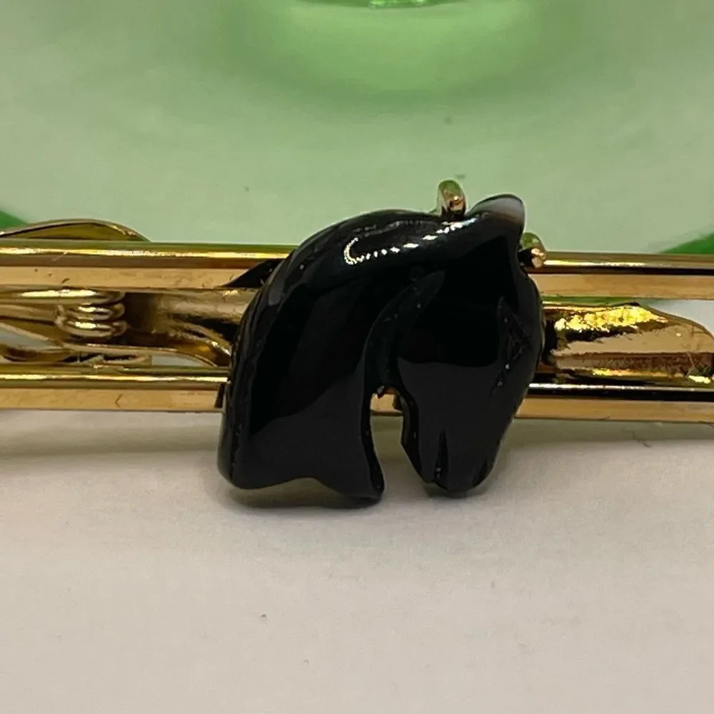 New Richard Scott tie clip carved ónix